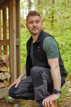 New ELTON VEST, 98% ULL — Västar