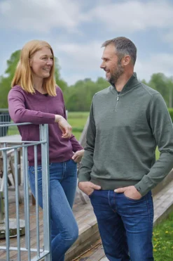 Clearance MERINO V-NECK FEMALE, 100% EXTRA FINE MERINOULL — Tröjor